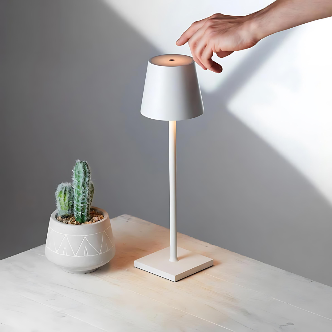 Siena: Italian Designer Lamp